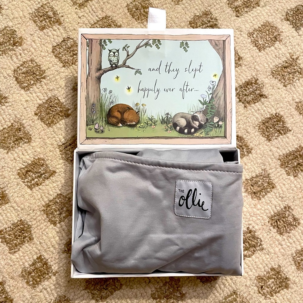 The Ollie swaddle in grey
